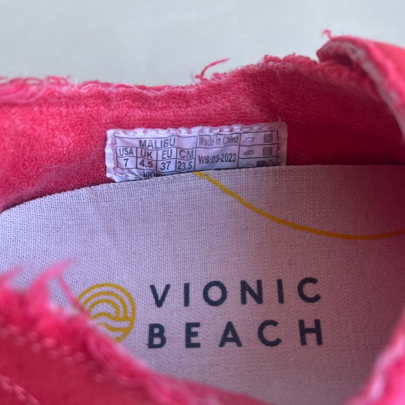 Vionic Vibrant Red Slip-On Flats - Picture 12 of 16